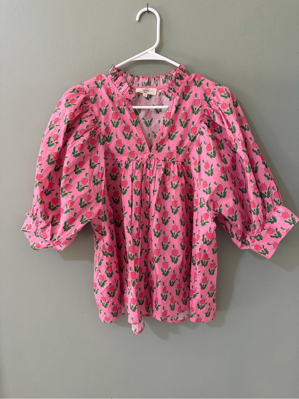 Entro elbow-sleeve blouse featuring a repeating green and red floral small